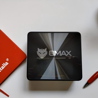 Un conocido blogger digital italiano revisa el poder BMAX B9: ¡especificaciones impresionantes y muchas sorpresas!